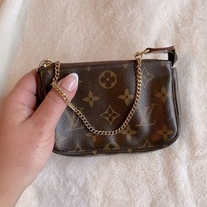 Louis Vuitton monogram Mini Pouchette
